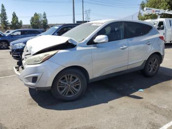  Salvage Hyundai TUCSON