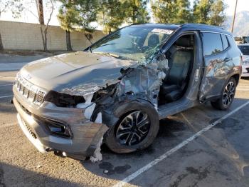  Salvage Jeep Compass