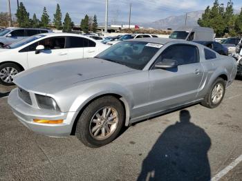  Salvage Ford Mustang