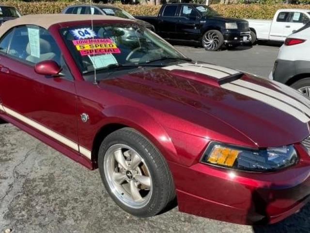  Salvage Ford Mustang