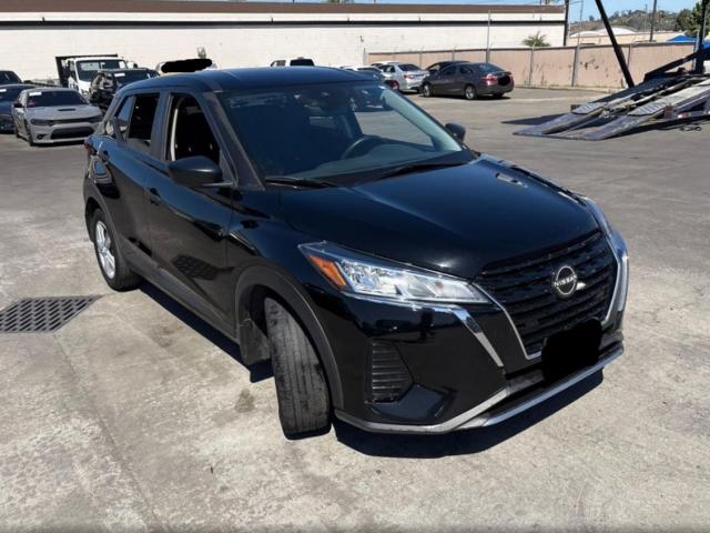  Salvage Nissan Kicks