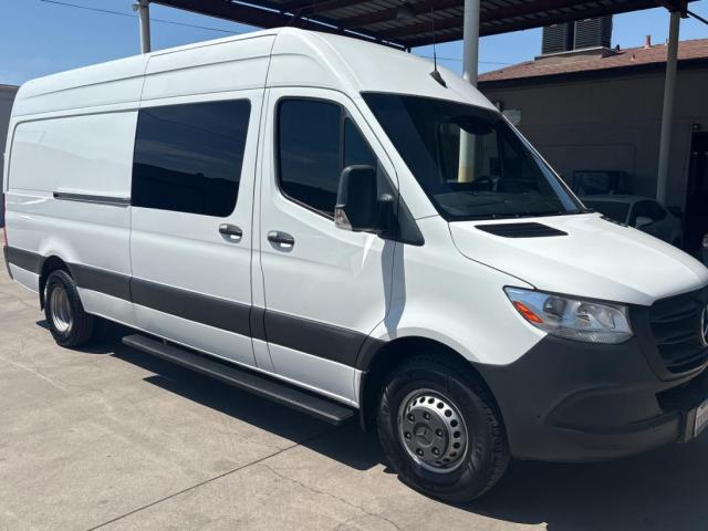  Salvage Mercedes-Benz Sprinter