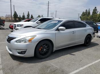  Salvage Niss Altima