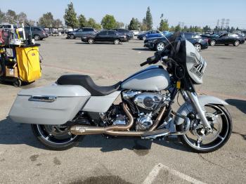  Salvage Harley-Davidson Fl