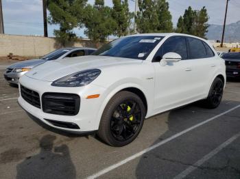  Salvage Porsche Cayenne