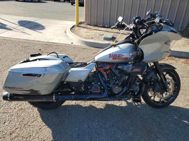  Salvage Harley-Davidson Fltrxstse