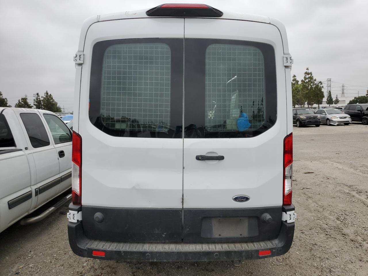 Ford Transit T-250 Image 12