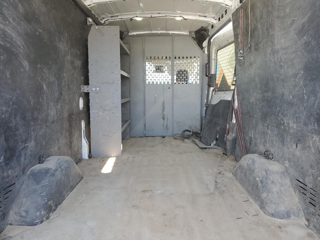 Ford Transit T-250 Image 10