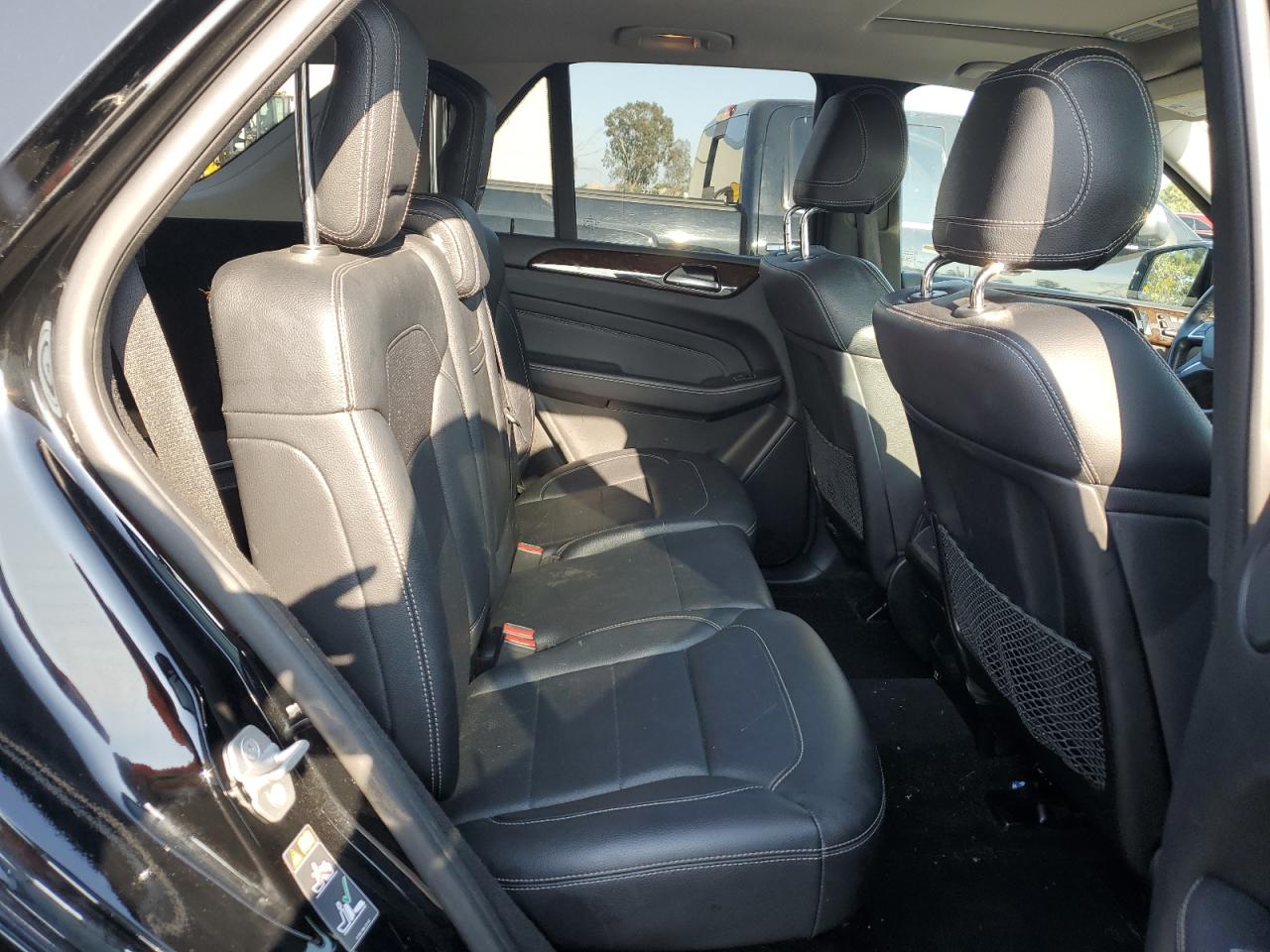 Mercedes-Benz M-Class 350 Image 5