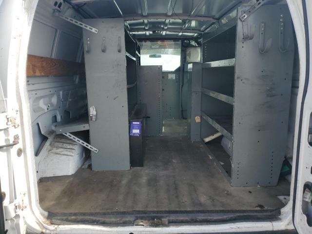 Ford Econoline E250 Van Image 14