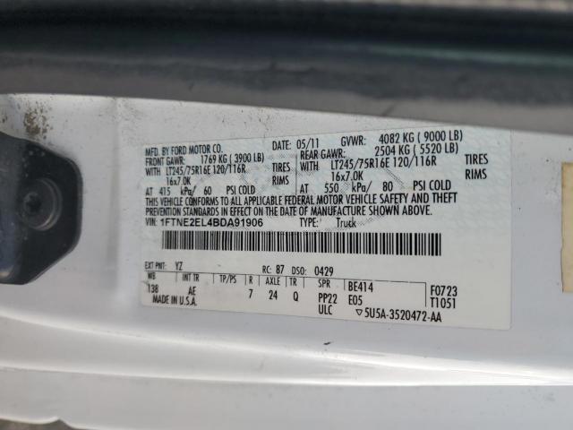 Ford Econoline E250 Van Image 4