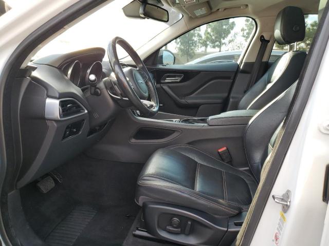 Jaguar F-PACE Prestige Image 6