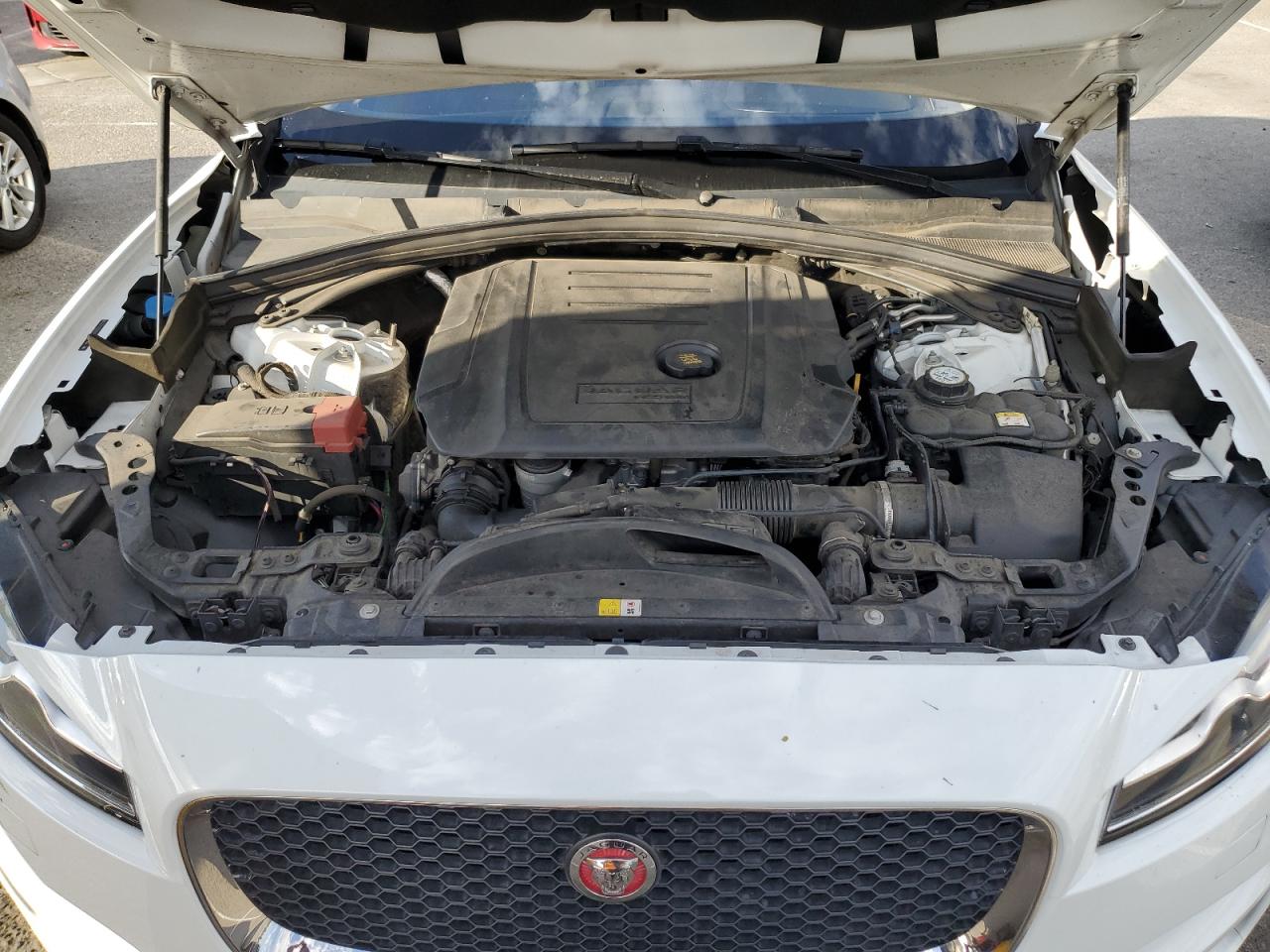 Jaguar F-PACE Prestige Image 8