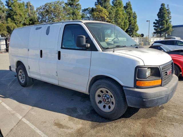 GMC Savana G1500 Image 2