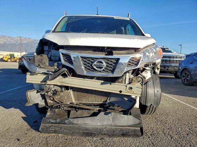 Nissan Nv 2.5s Image 4