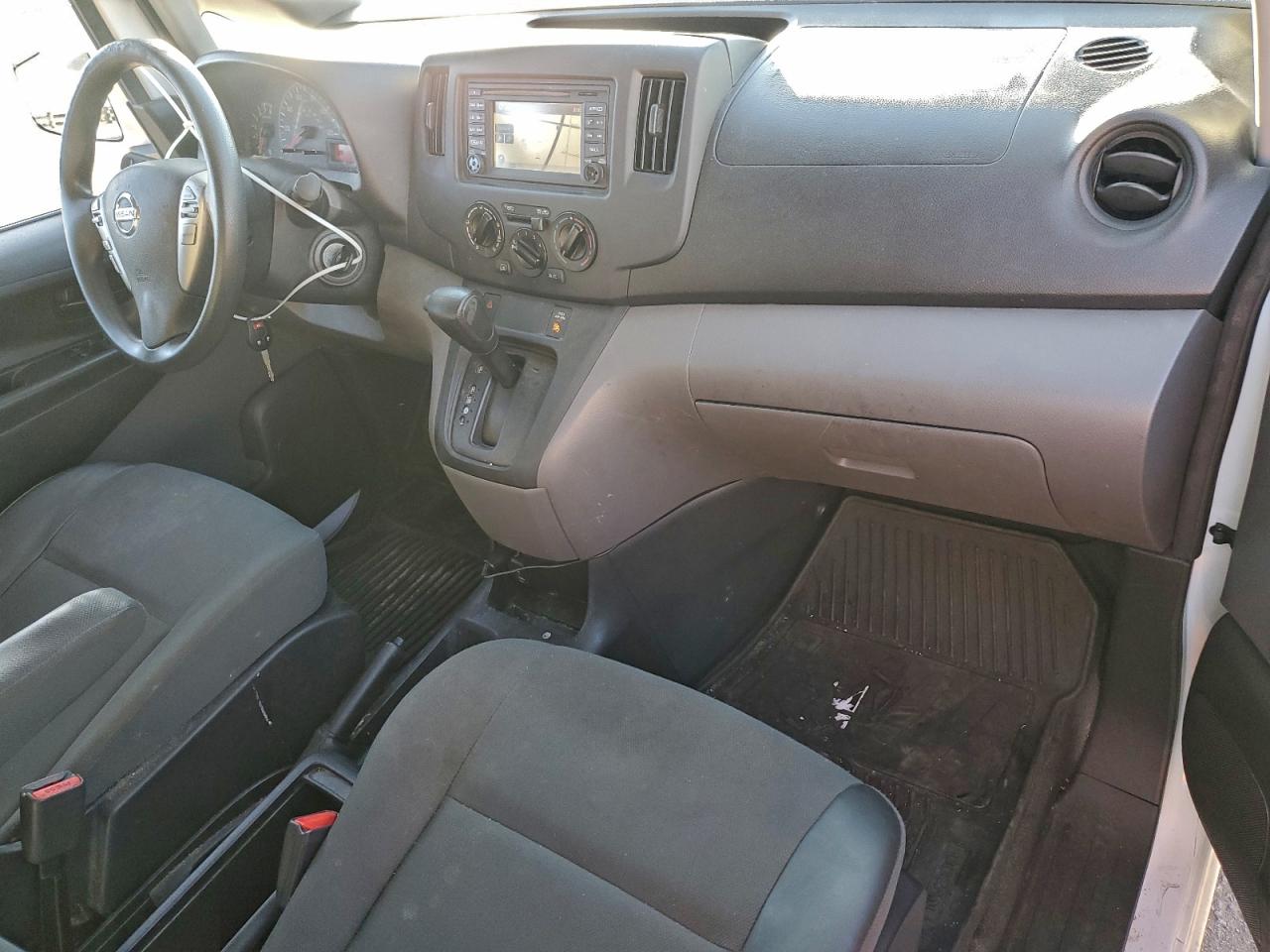 Nissan Nv 2.5s Image 13