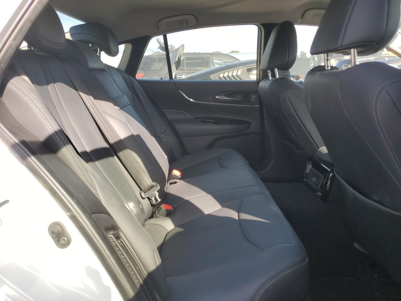 Toyota Mirai Xle Image 9