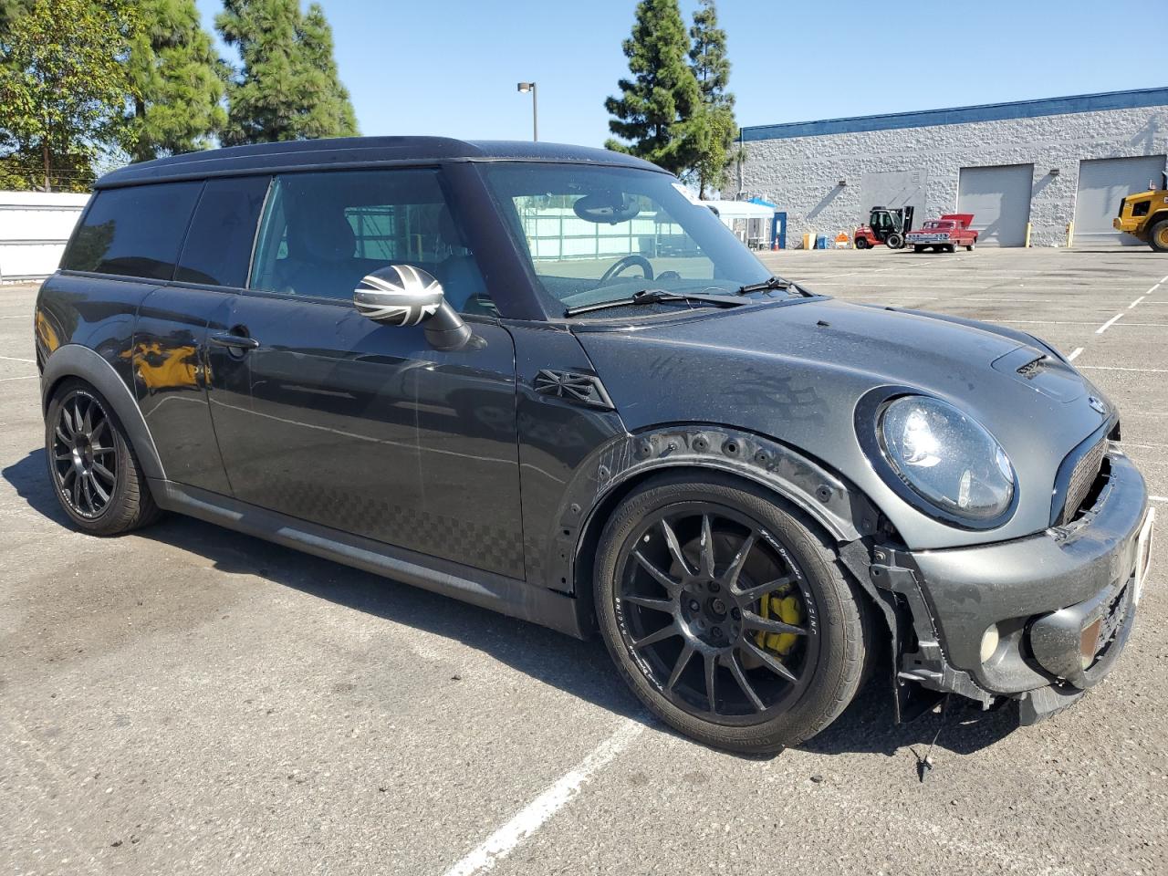 MINI Cooper S Clubman Image 2
