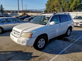 Salvage Toyota Highlander