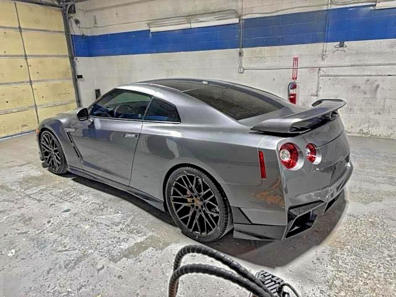 Nissan Gtr Premium Image 2