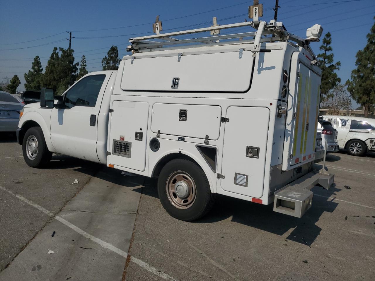 Ford F-350 Super Duty Image 3