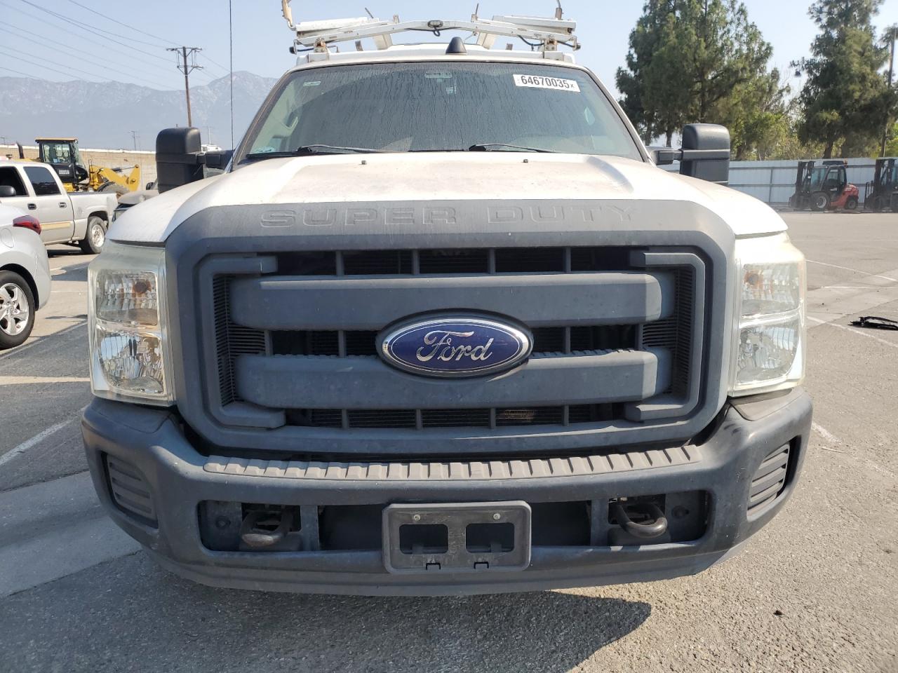 Ford F-350 Super Duty Image 9