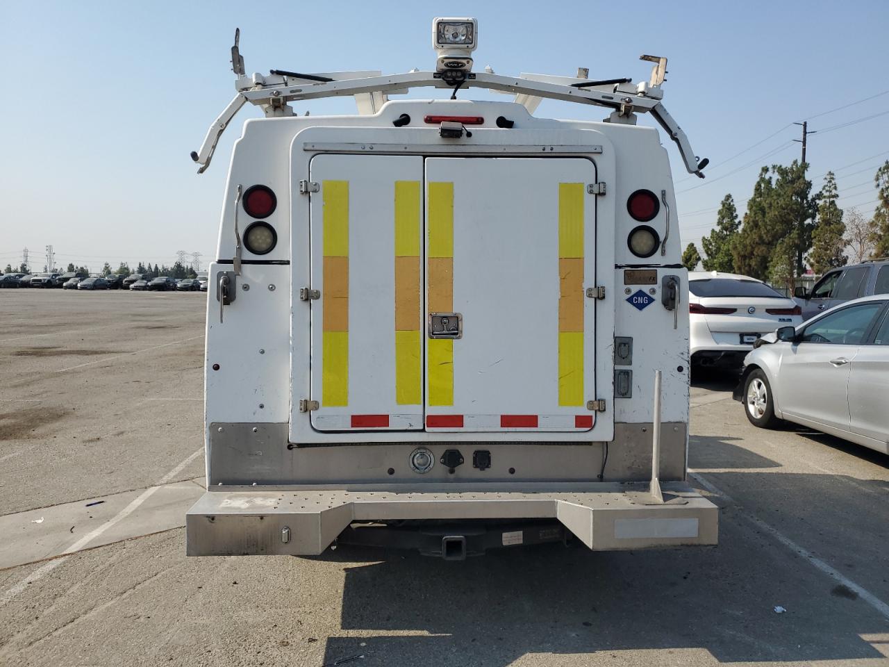 Ford F-350 Super Duty Image 6