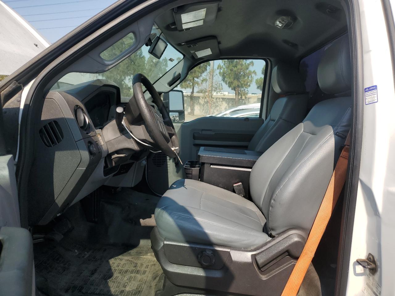 Ford F-350 Super Duty Image 7