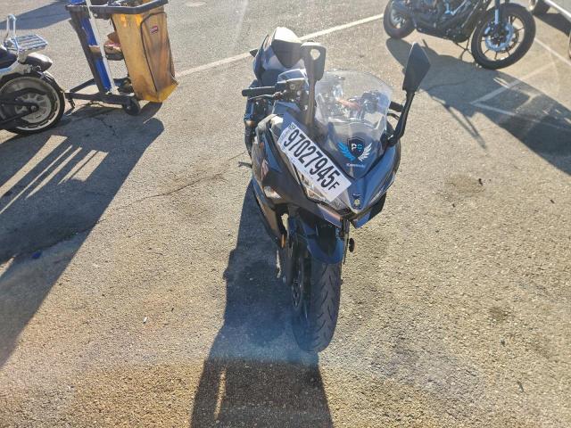 Kawasaki Ex400 Image 8