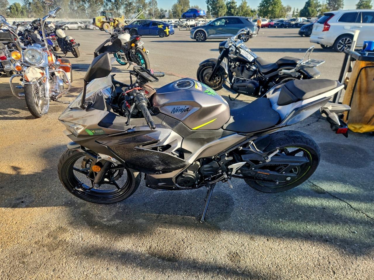 Kawasaki Ex400 Image 4