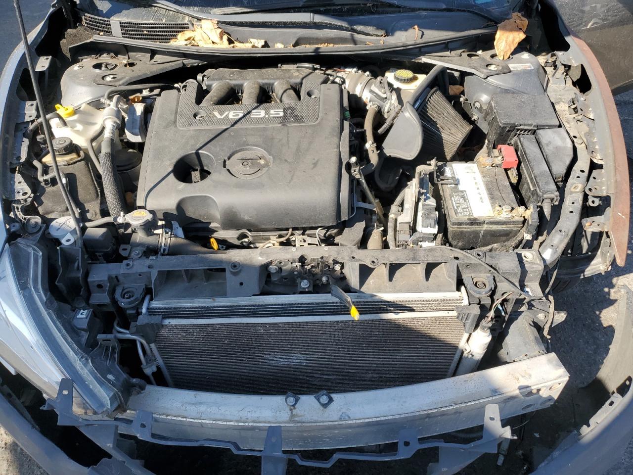 Nissan Altima 3.5sl Image 5