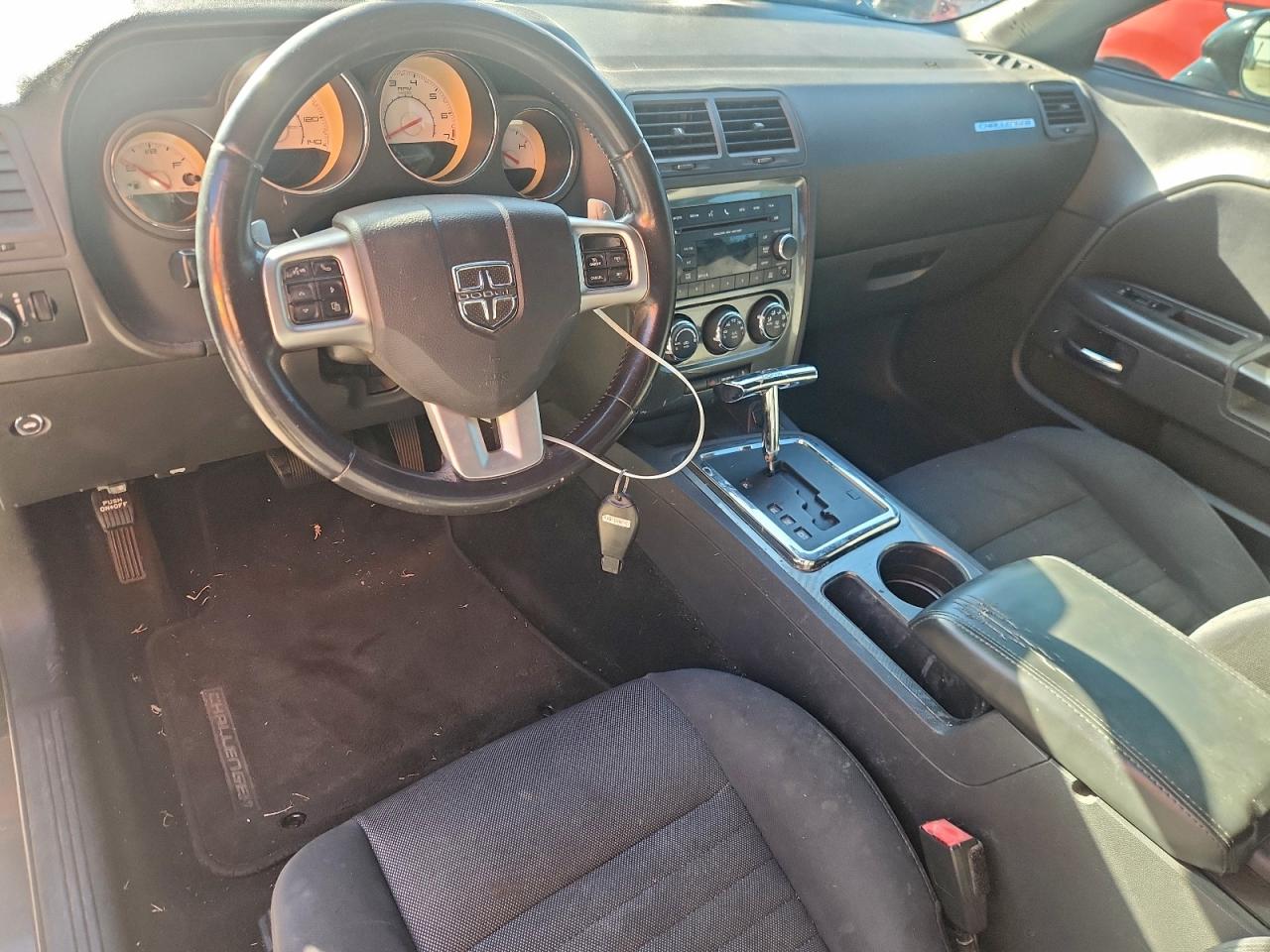 Dodge Challenger Sxt Image 5