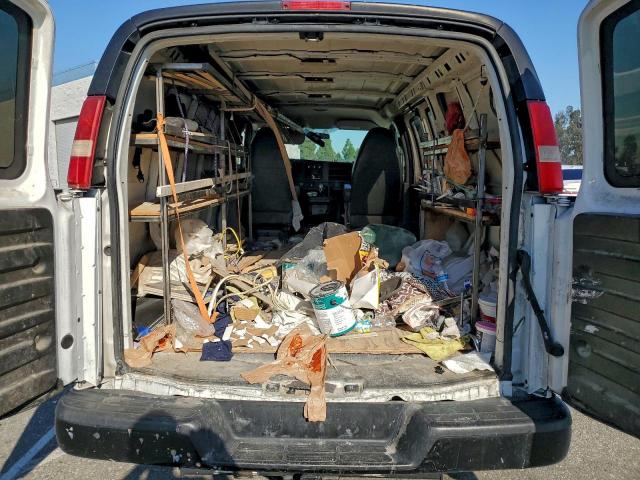 Chevrolet Express Image 10