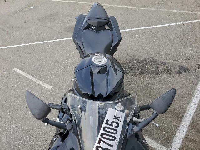 Yamaha Yzf1000 C Image 8
