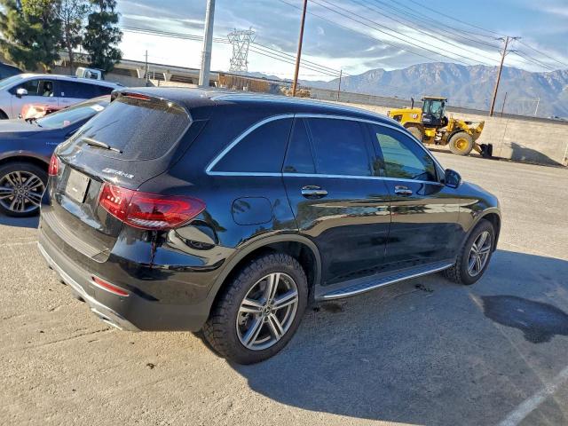 Mercedes-Benz GLC 300 Image 2