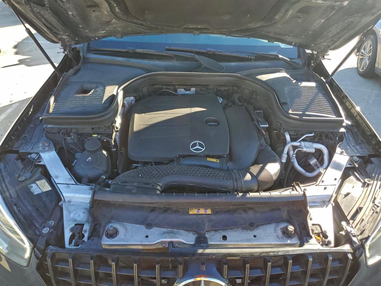 Mercedes-Benz GLC 300 Image 8