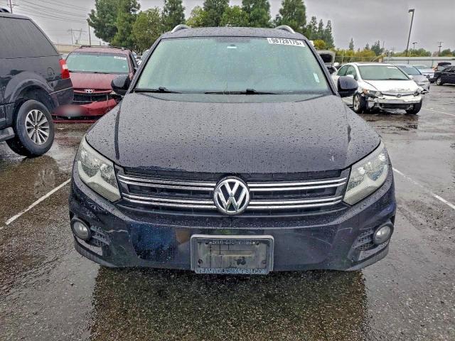 Volkswagen Tiguan S Image 5