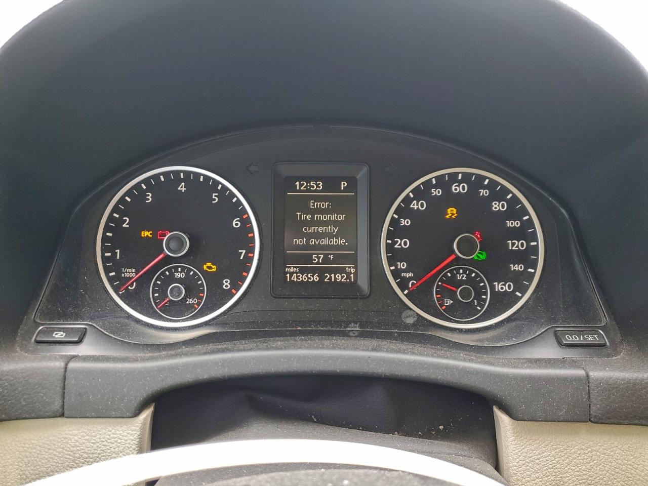 Volkswagen Tiguan S Image 9