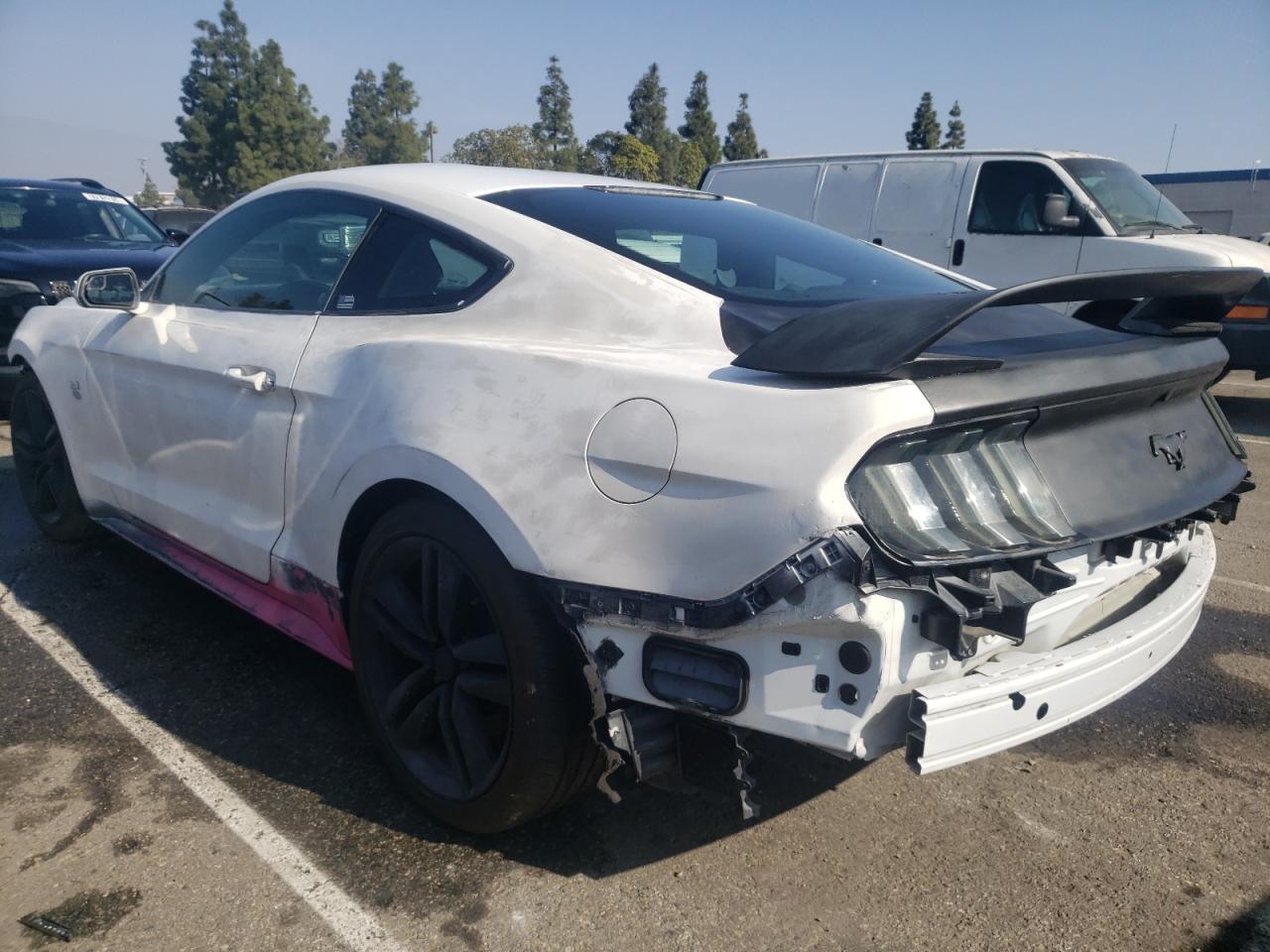 Ford Mustang Image 12