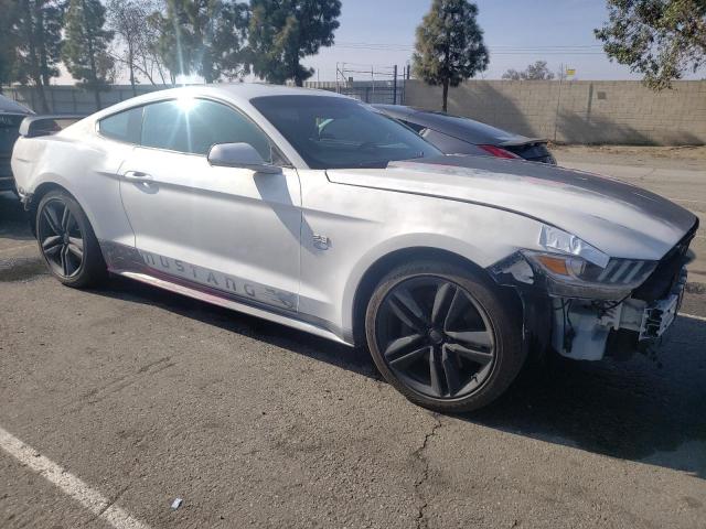 Ford Mustang Image 2