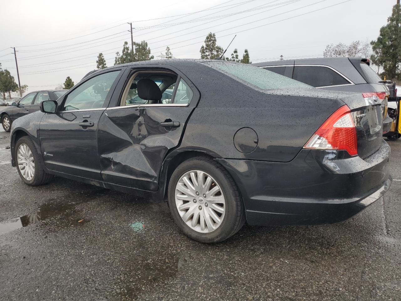 Ford Fusion Hybrid Image 2