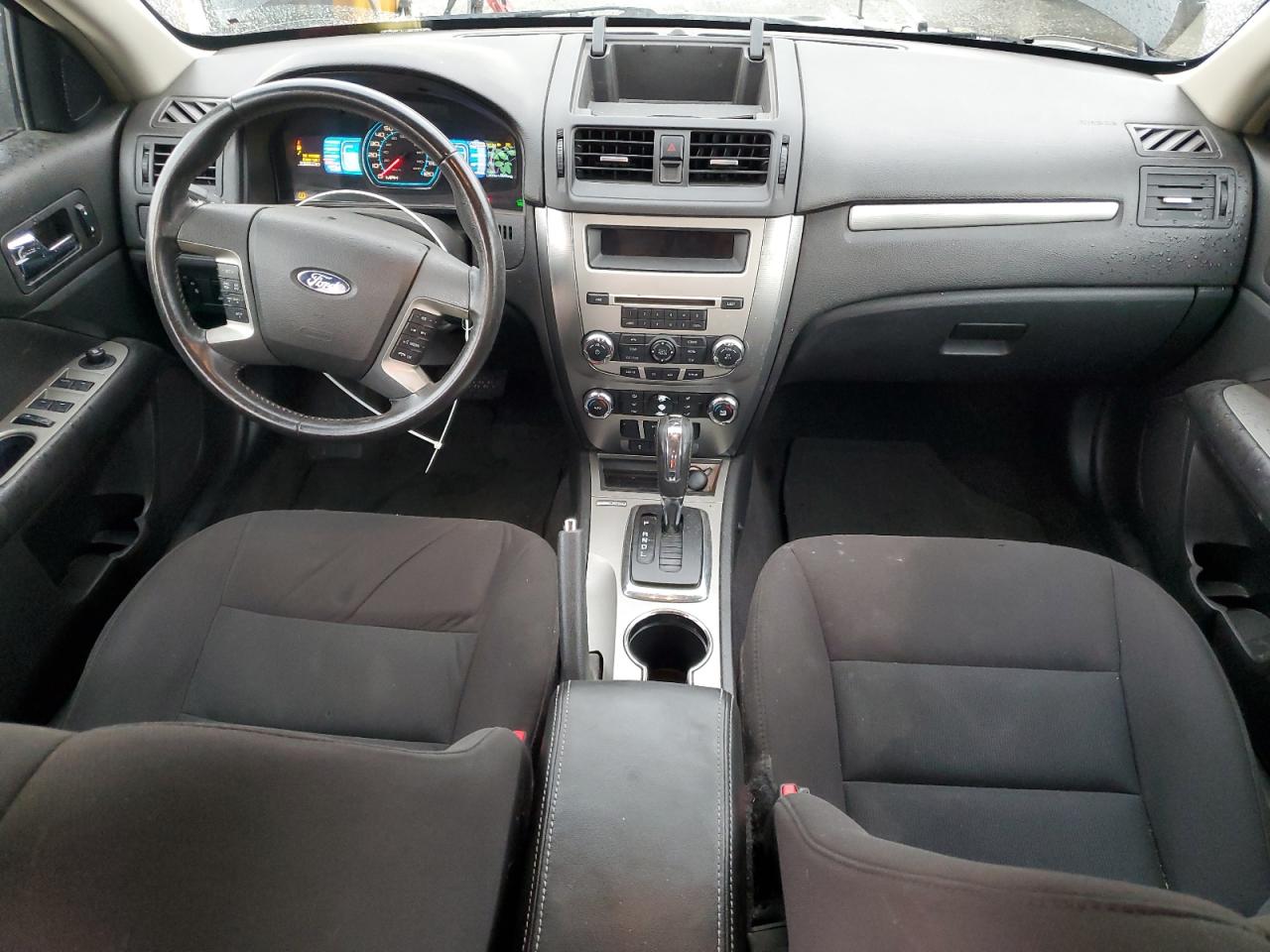 Ford Fusion Hybrid Image 10