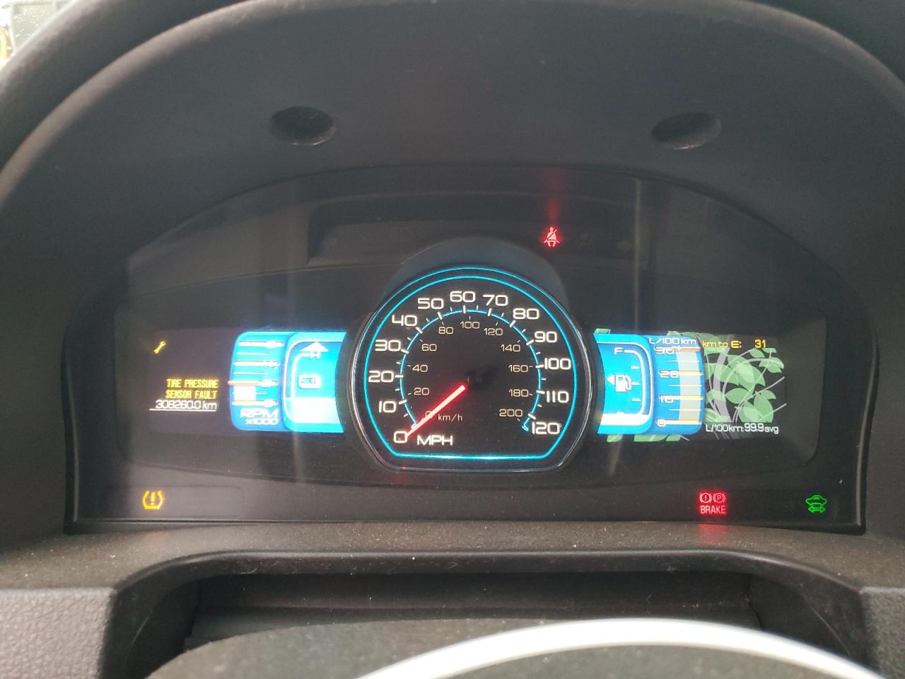 Ford Fusion Hybrid Image 6