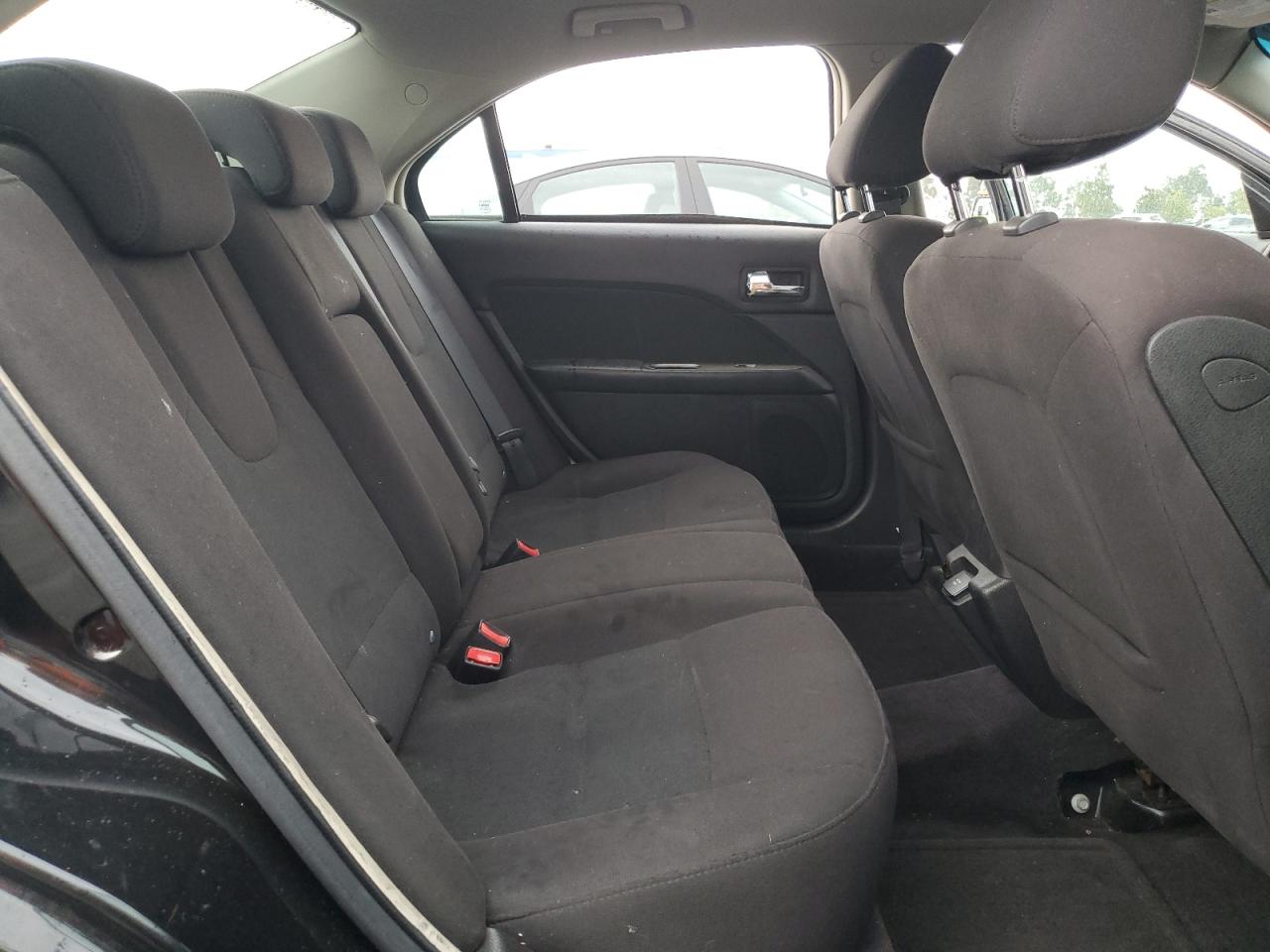 Ford Fusion Hybrid Image 8