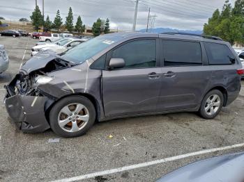 2017 Toyota Sienna 5TDKZ3DC7HS******