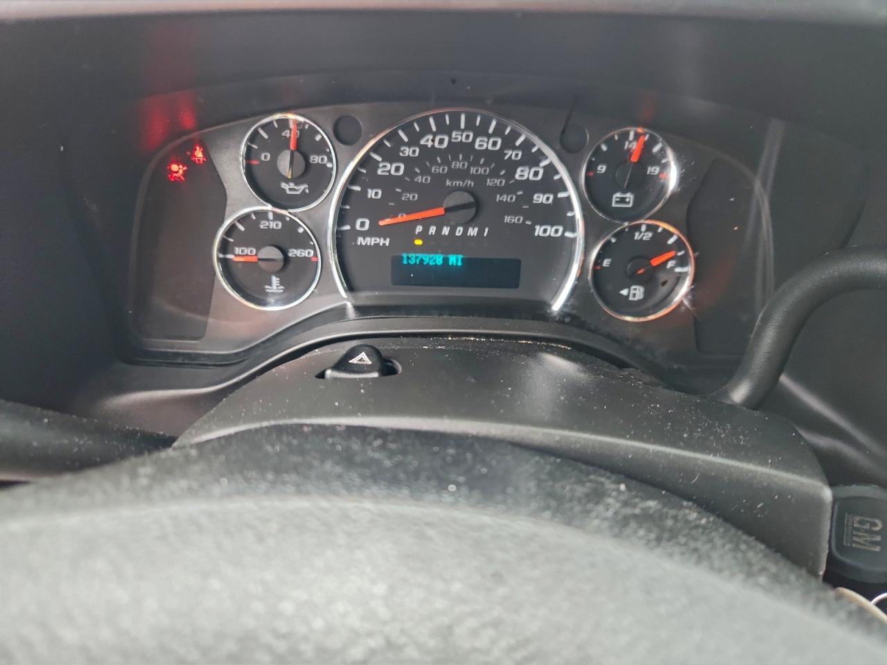 GMC Savana G2500 Image 13