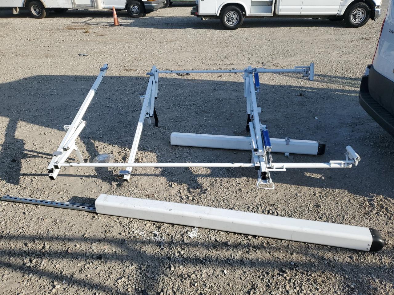 Ford Transit T-150 Image 14