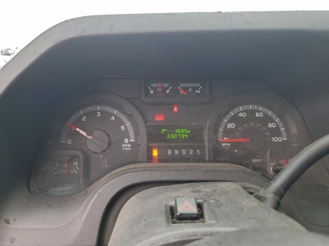 Ford E-250 E250 Van Image 9