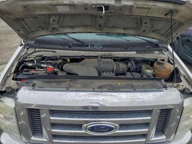 Ford E-250 E250 Van Image 8