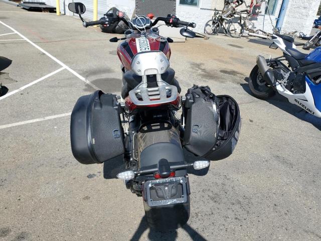 Triumph Motorcycle Rocket 3 G Gt Image 3